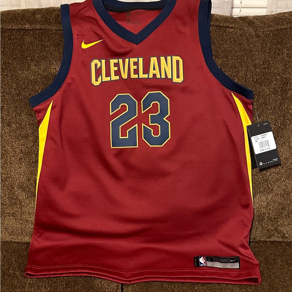 Brand New With Tags/Boy’s Size L Cleveland Cavaliers Jersey.